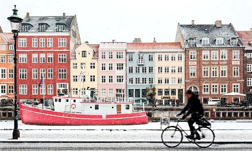 Kopenhagen (Bild: Unsplash / Max Adulyanukosol)