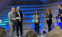 Versicherungen geben zu reden: Moderator Jan Mühlethaler (Leiter Public Affairs und Kommunikation SSV), Stefan Mäder (Präsident SSV), Melanie Häner-Müller (Ökonomin am IWP) Claudia Wirz (Projektleiterin der Festschrift) und Tobias Straumann (Wirtschaftshistoriker) an der Vernissage. (Bild: finews.ch) 