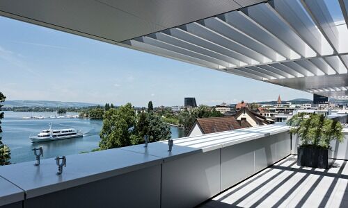 Blick von der Dachterrasse des Hauptsitzes der Zuger Kantonalbank