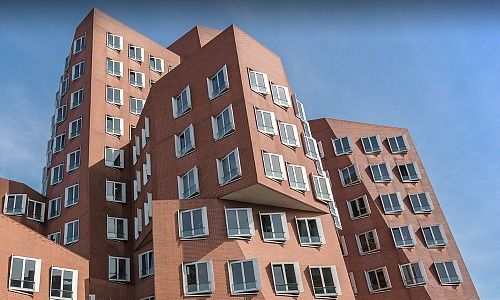 Acron: «Rotes Gehry» in Düsseldorf