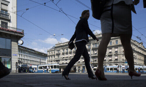 Zurich's financial center (Image: Keystone)