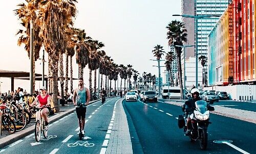 Tel Aviv, Israel (Bild: Unsplash / Artem Belinsky)