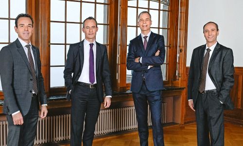 Geschäftsleitung der Bank am Zimmerberg: Oliver Jaussi, René Kurz, Lionel Baschung, Pierluigi Turla (v.l.n.r.)