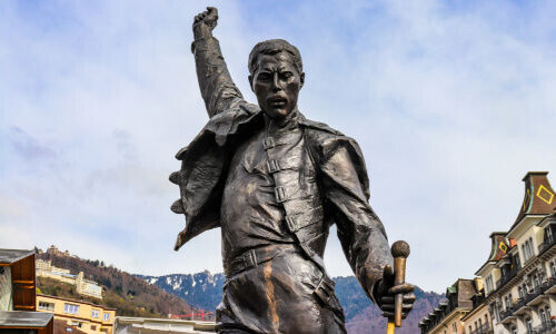 Statue von Queen-Sänger Freddie Mercury in Montreux VD (Bild: Shutterstock)