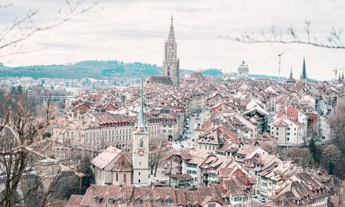 Bern (Bild: Claudio Schwariz, Unsplash)