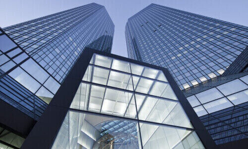 Der Doppelturm der Deutschen Bank in Frankfurt (Bild: Deutsche Bank)