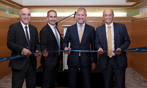 Nella foto, da sinistra: Bruno Arrigoni, sindaco di Chiasso, Matthias Anderegg, responsabile del Local Management Team di Chiasso di Credit Suisse, Peter Derendinger, presidente del Consiglio d’amministrazione di Credit Suisse (Svizzera) SA e Marzio Grassi, responsabile Regione Ticino di Credit Suisse.