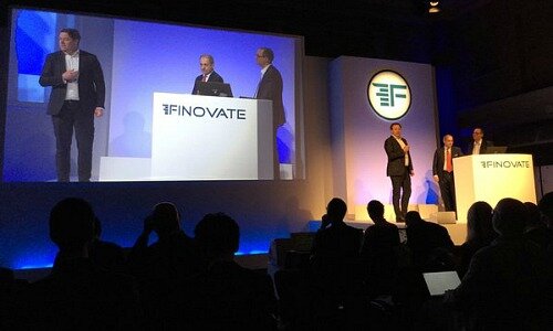 Descartes-Präsentation an der Finovate 2016 in London