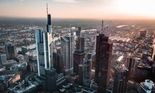 Frankfurt am Main (Bild: Igor Flek, Unsplash)