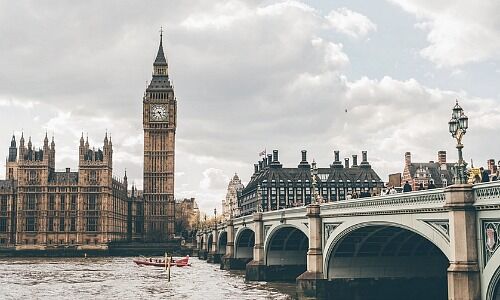 London (Bild: Unsplash / Eva Dang)
