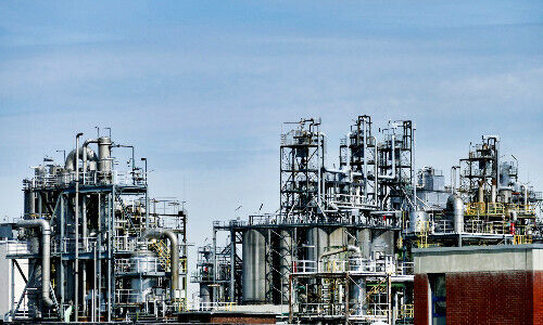 Raffinerie (Bild: Pixabay)