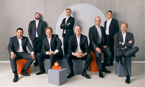 Top-Management von Swissquote; in der Mitte sitzend CEO Mark Bürki