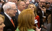 Warren_Buffett_2013