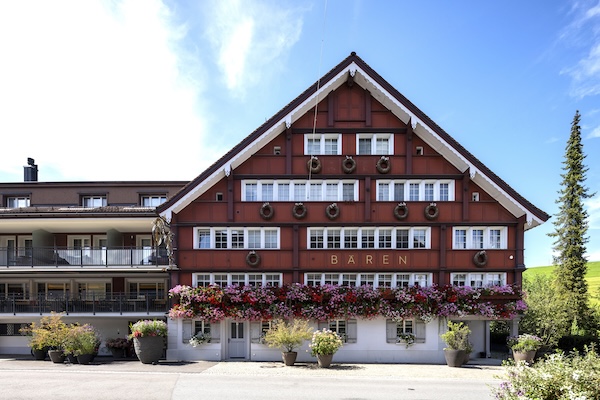 finews appenzellerhaus baeren aussen