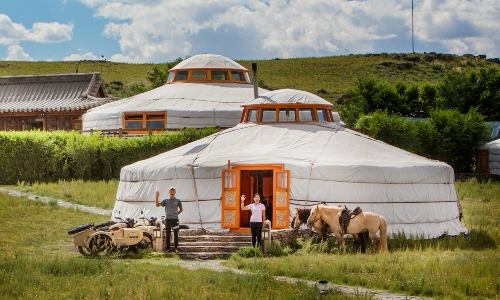 Three_Camel_Lodge.jpeg