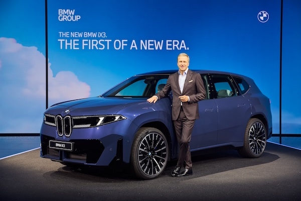 P90616101 lowRes world premiere bmw i