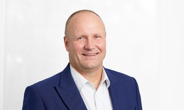 Markus Alefelder, Neue Bank