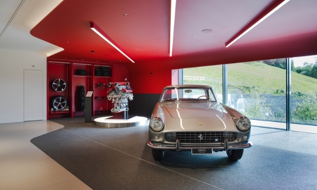 Ferrari: Kanton Zug wird zur Europa-Metropole