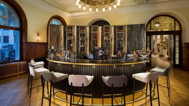 palace bar