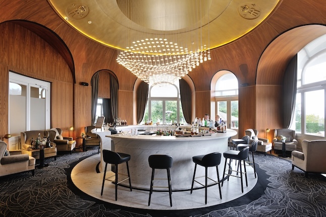 HOTEL ROYAL Le Bar Guillaume de Laubier