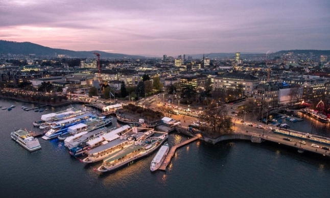 Low water forces Expovina to move part of wine fair ashore